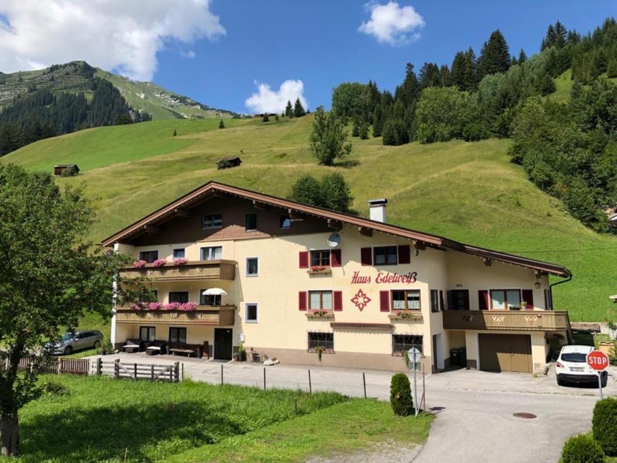 & Haus Edelweiss Holzgau